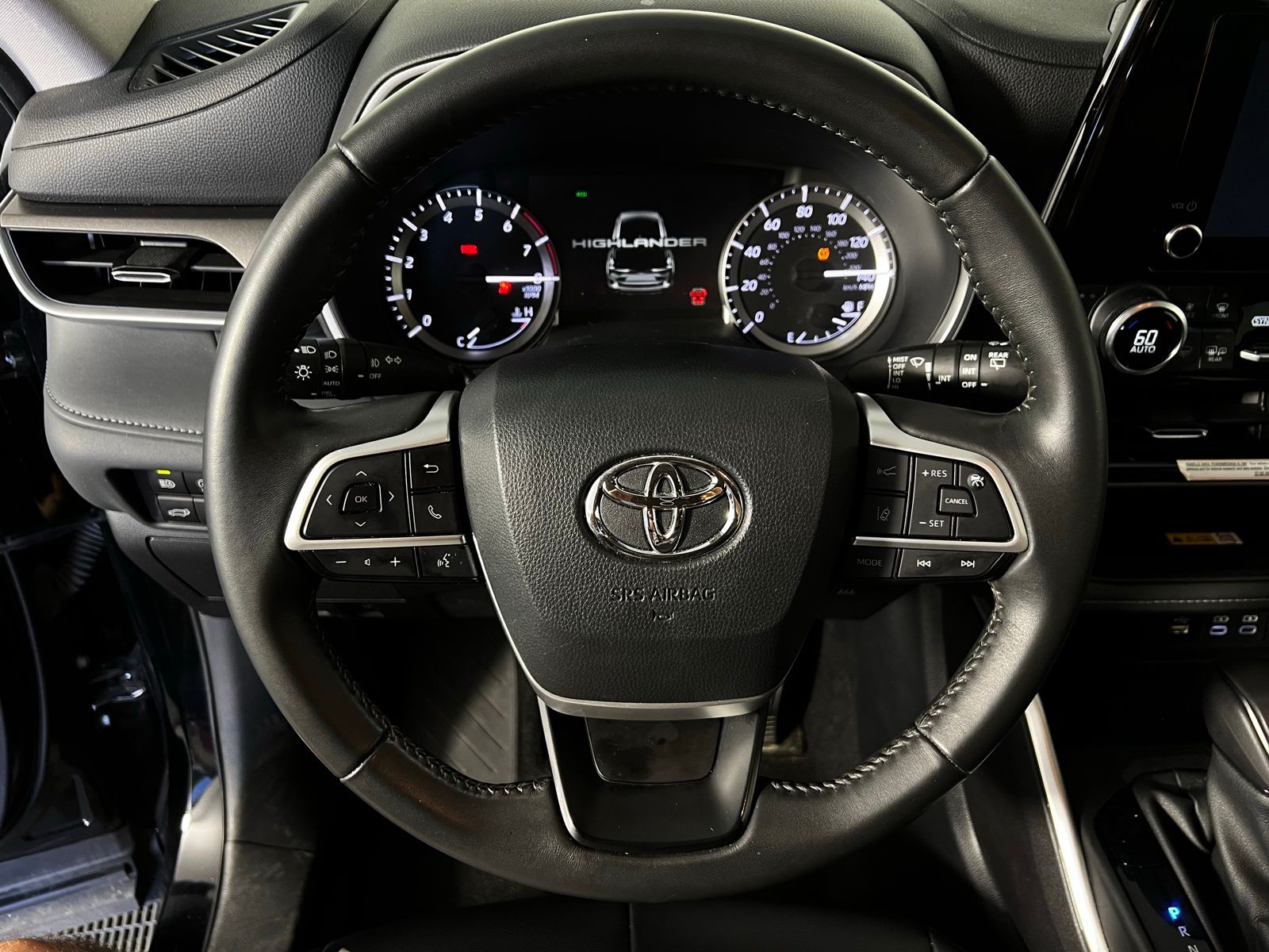 Thumbnail: 2024 Toyota Highlander - 9