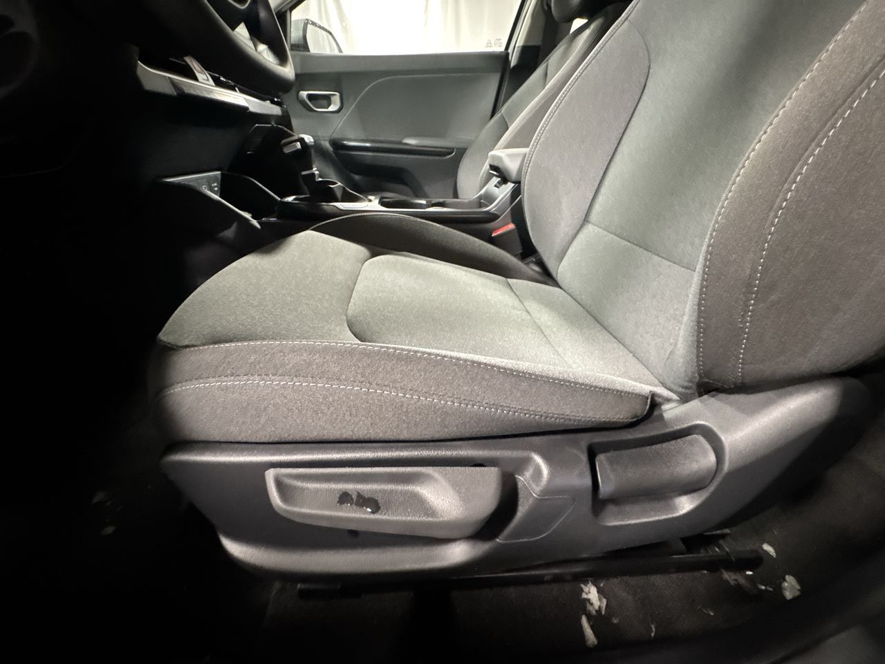 2025 Kia K4 LXS photo 13