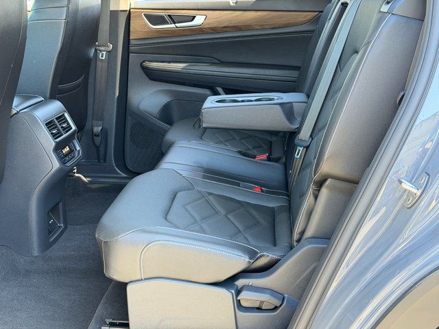 Used 2025 Gray Volkswagen 2.0T SE w/Technology image 18