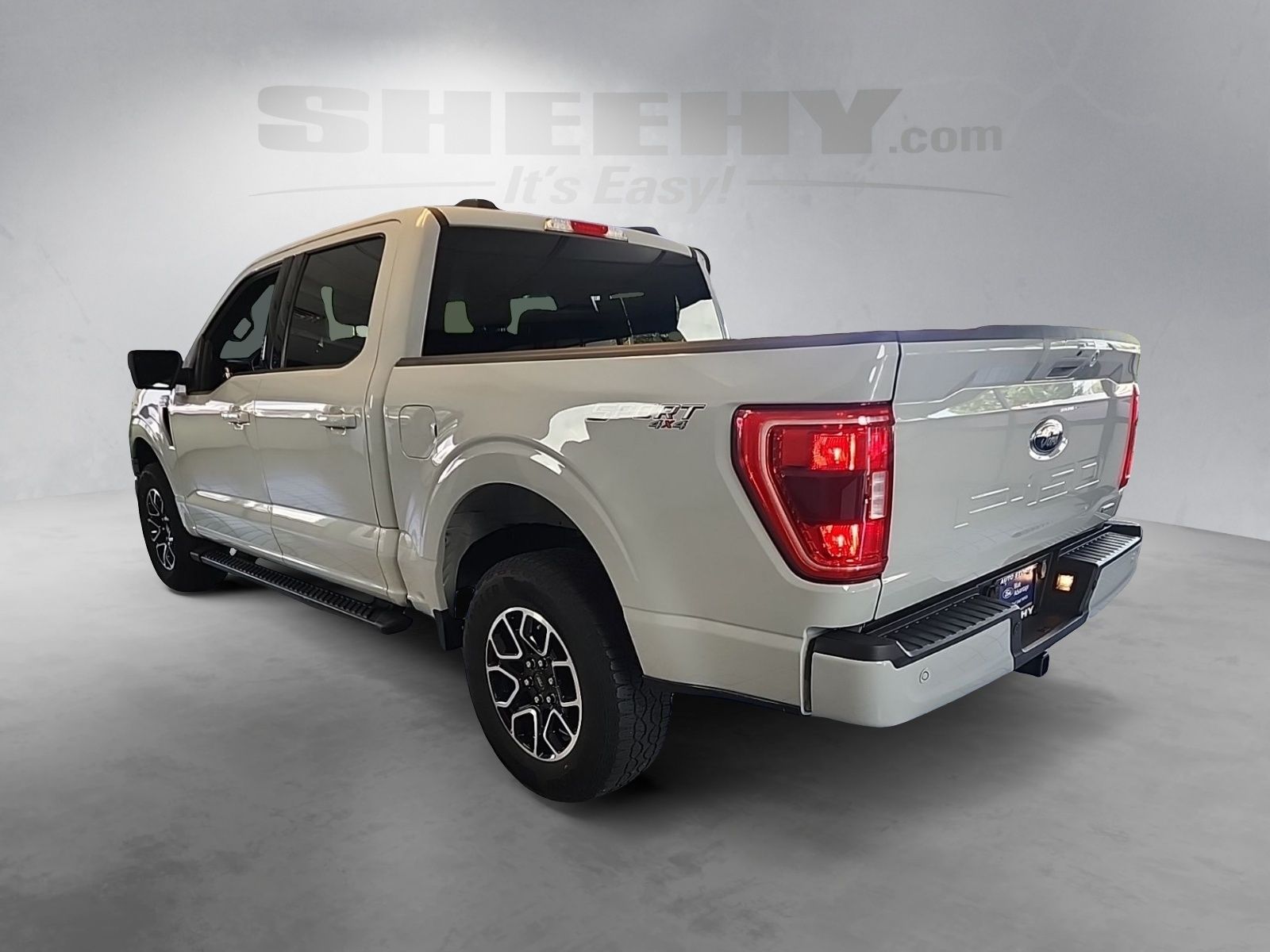 Certified Used 2023 Avalanche Ford XLT image 12