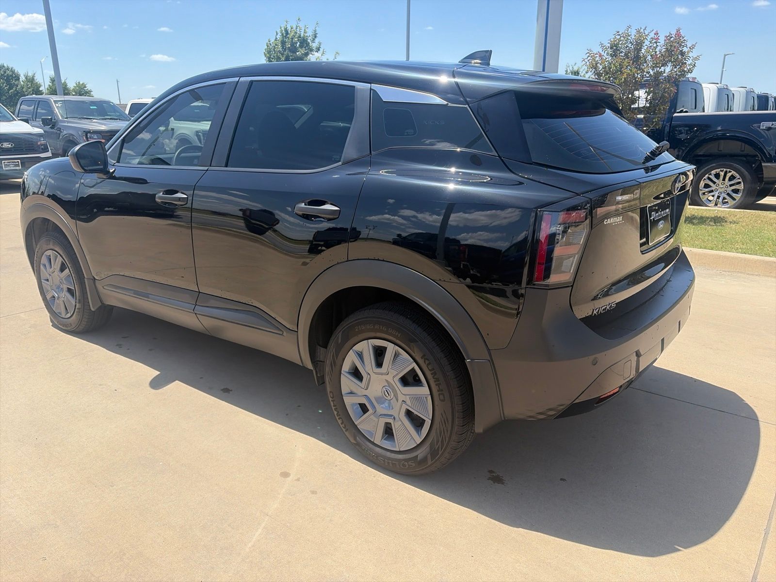 View vehicle photo 5