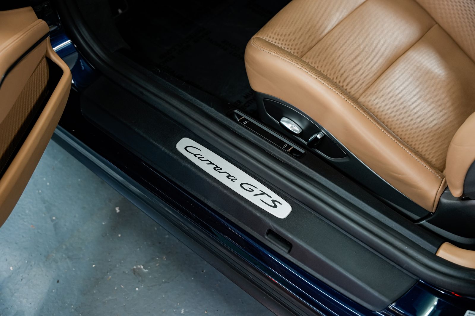 2018 Porsche 911 Carrera GTS — photo 22