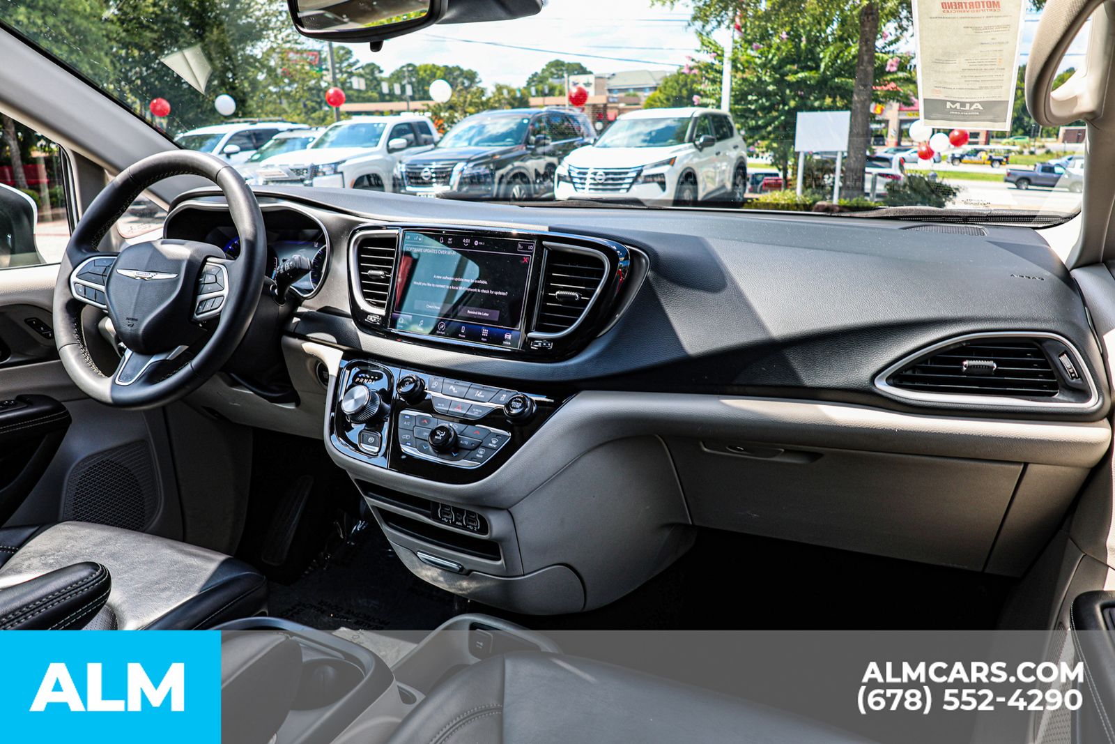 2023 Chrysler Pacifica Touring L photo 21