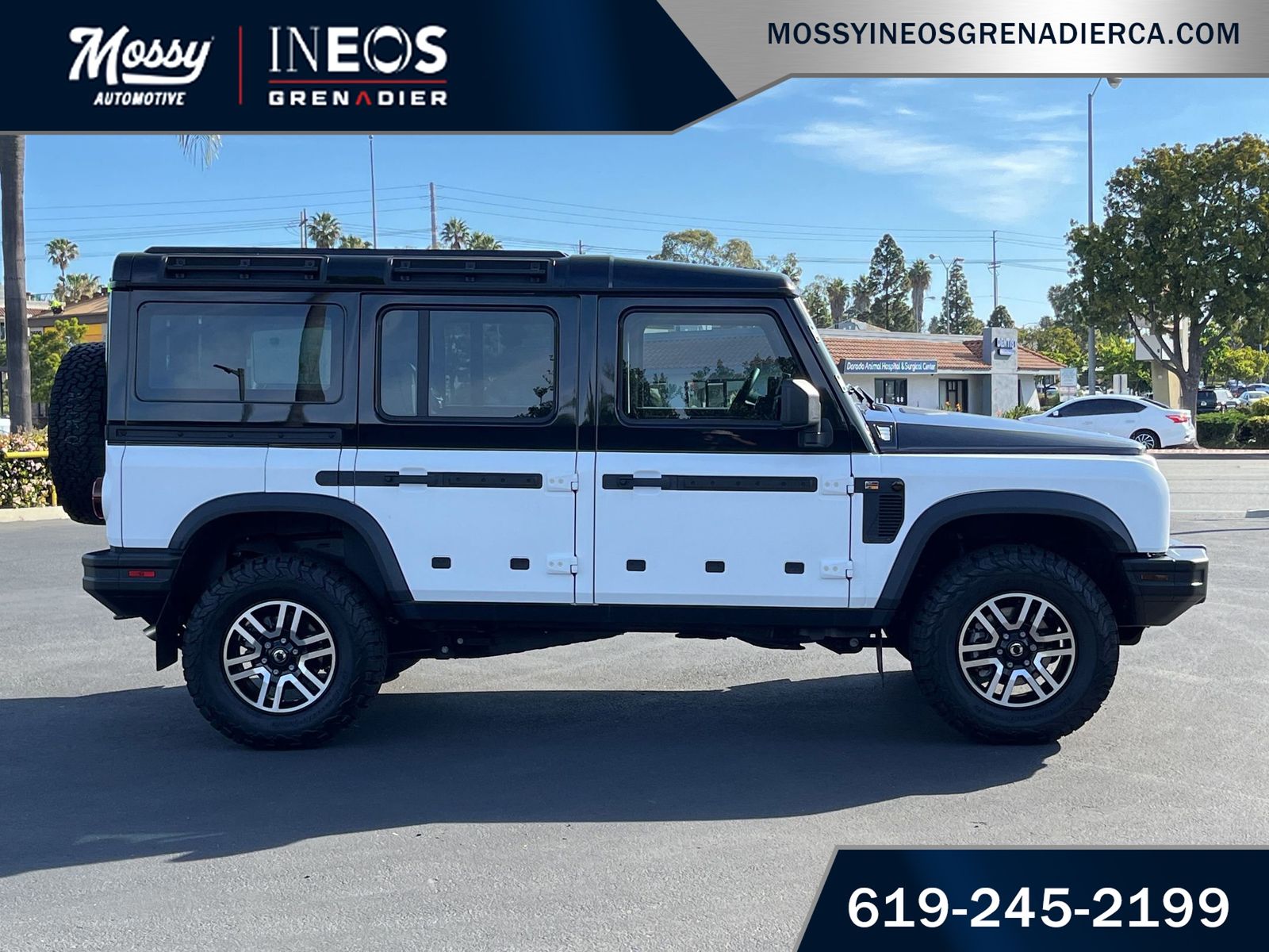 View vehicle photo 5