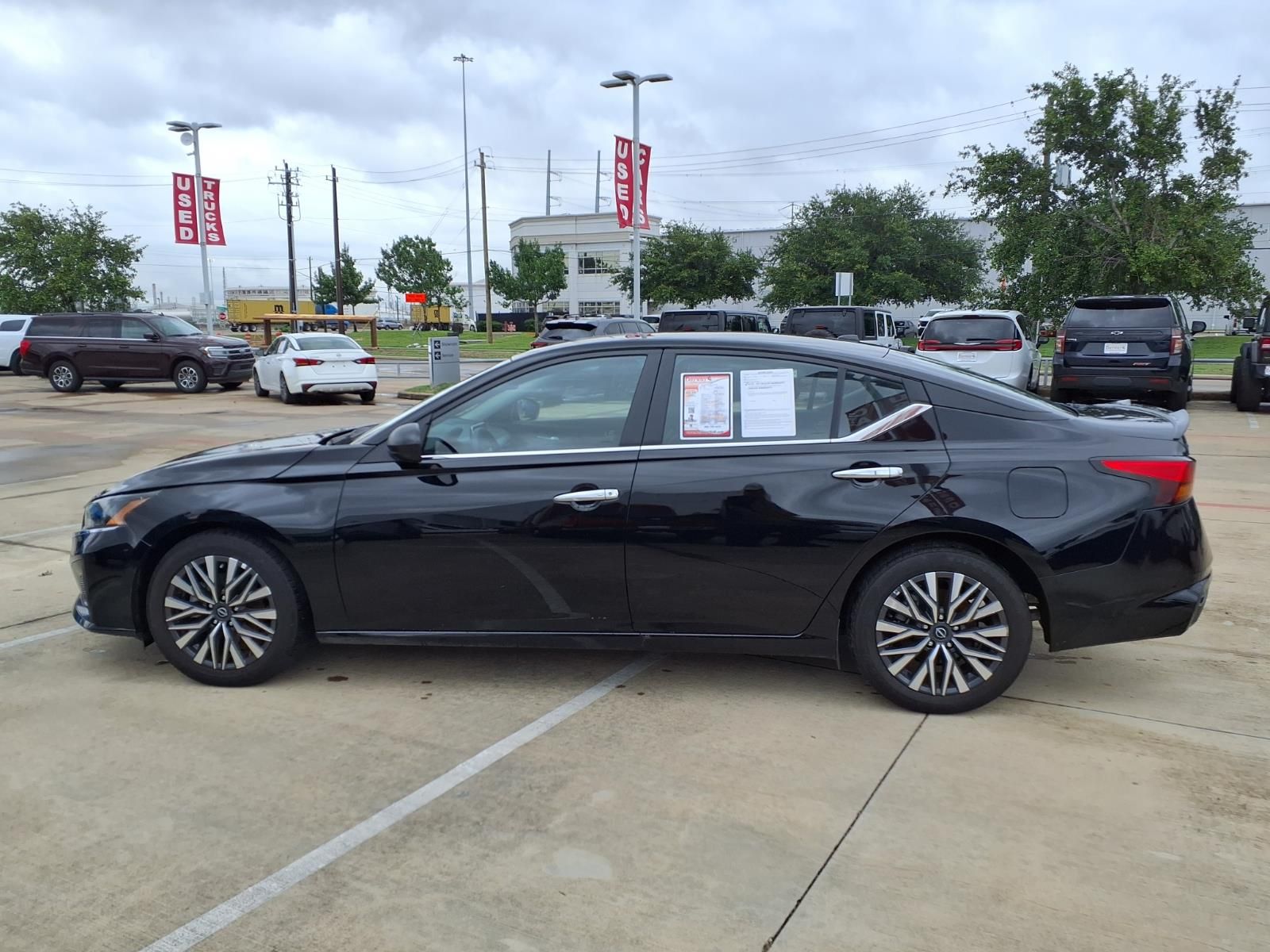 2025 Nissan Altima 2.5 SV - 8