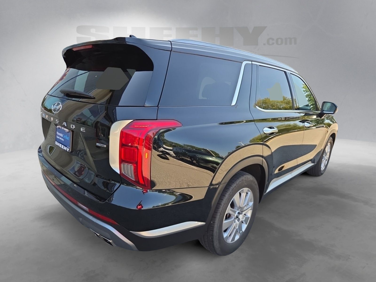 Used 2024 Black Hyundai SEL image 11