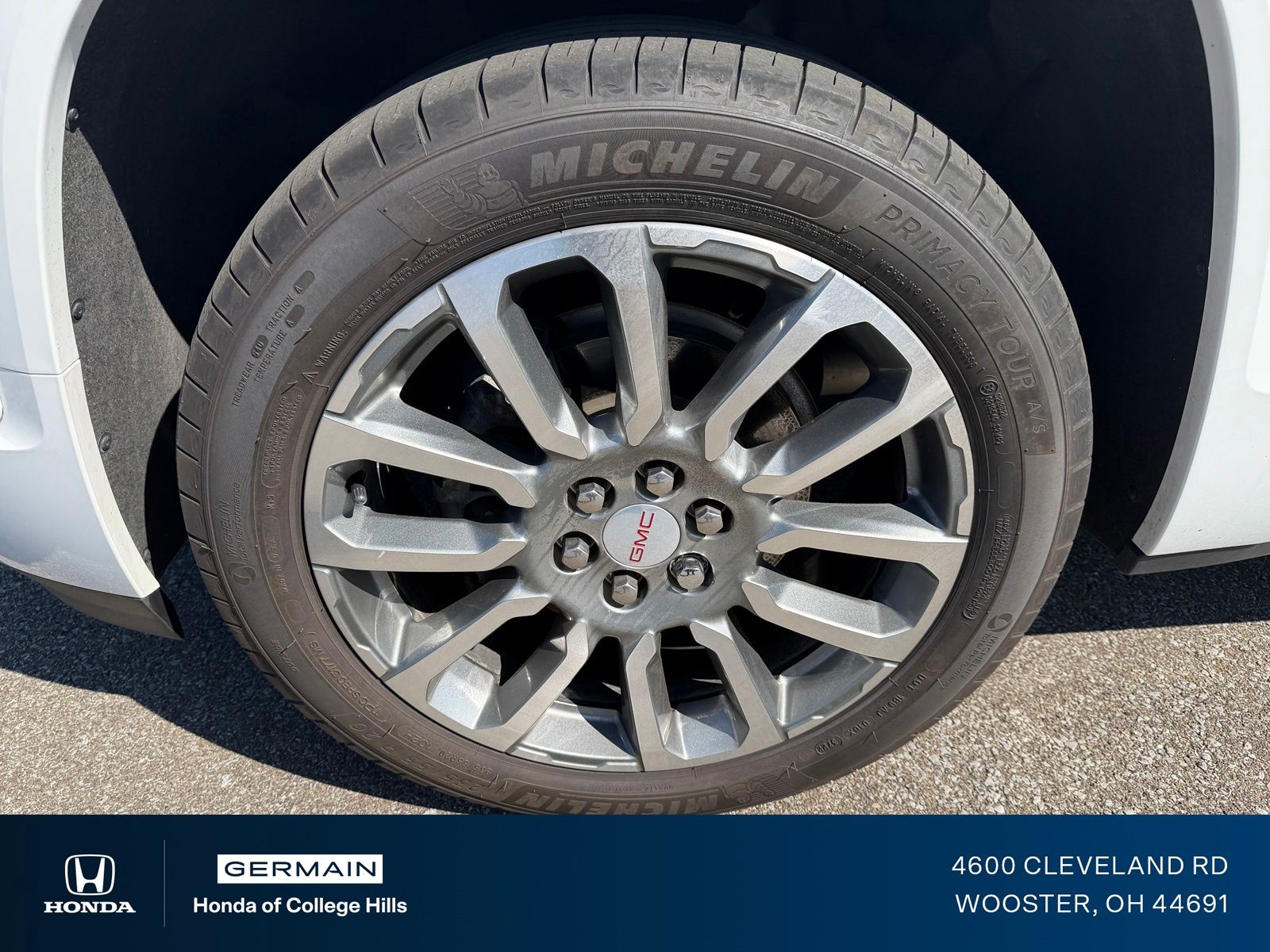 Used 2023 White GMC Denali image 12