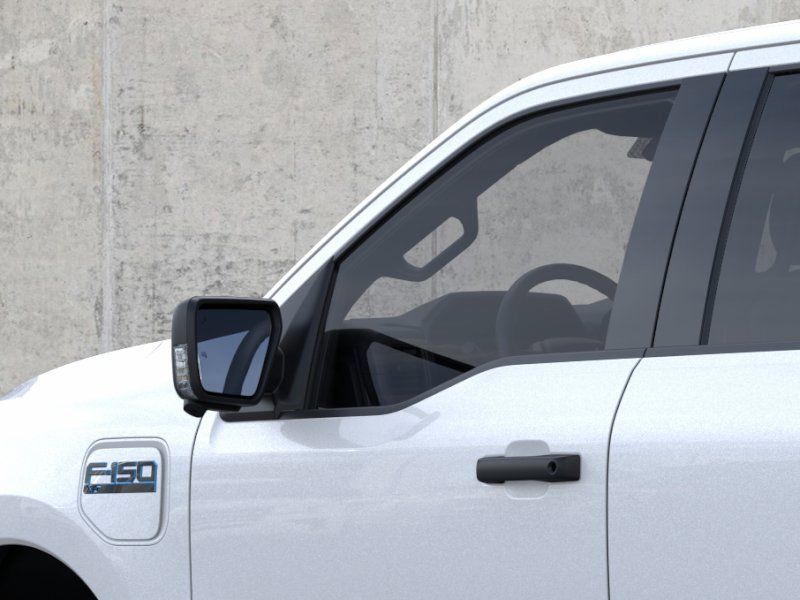 New 2025 Space White Metallic Ford XLT image 20