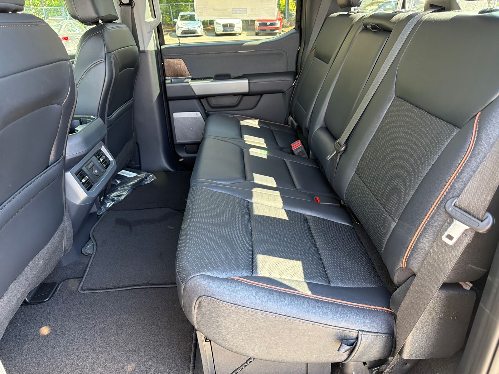 New 2026 Agate Black Metallic Ford F-350® Lariat® image 21
