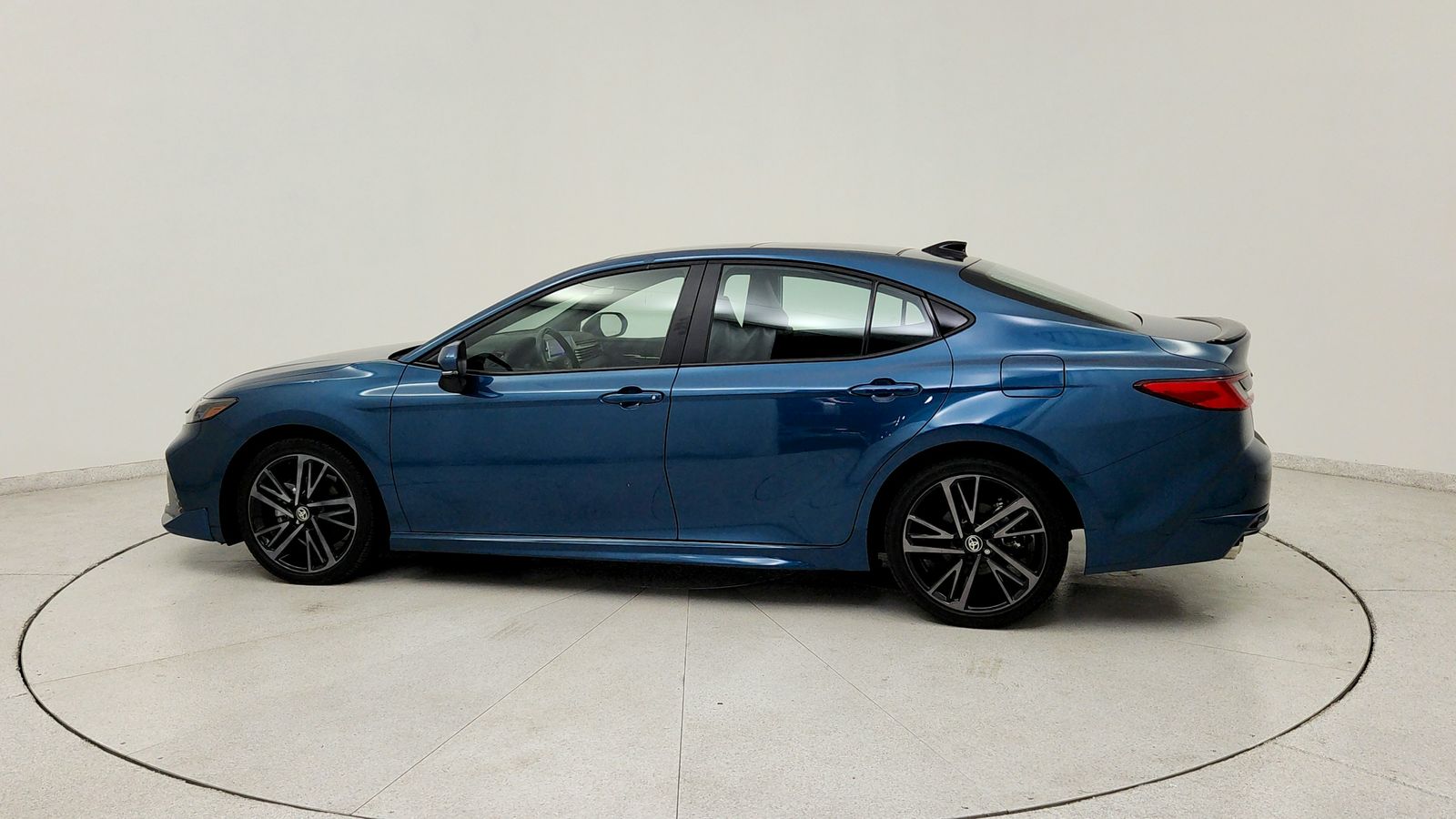 Used 2025  Toyota XSE image 4