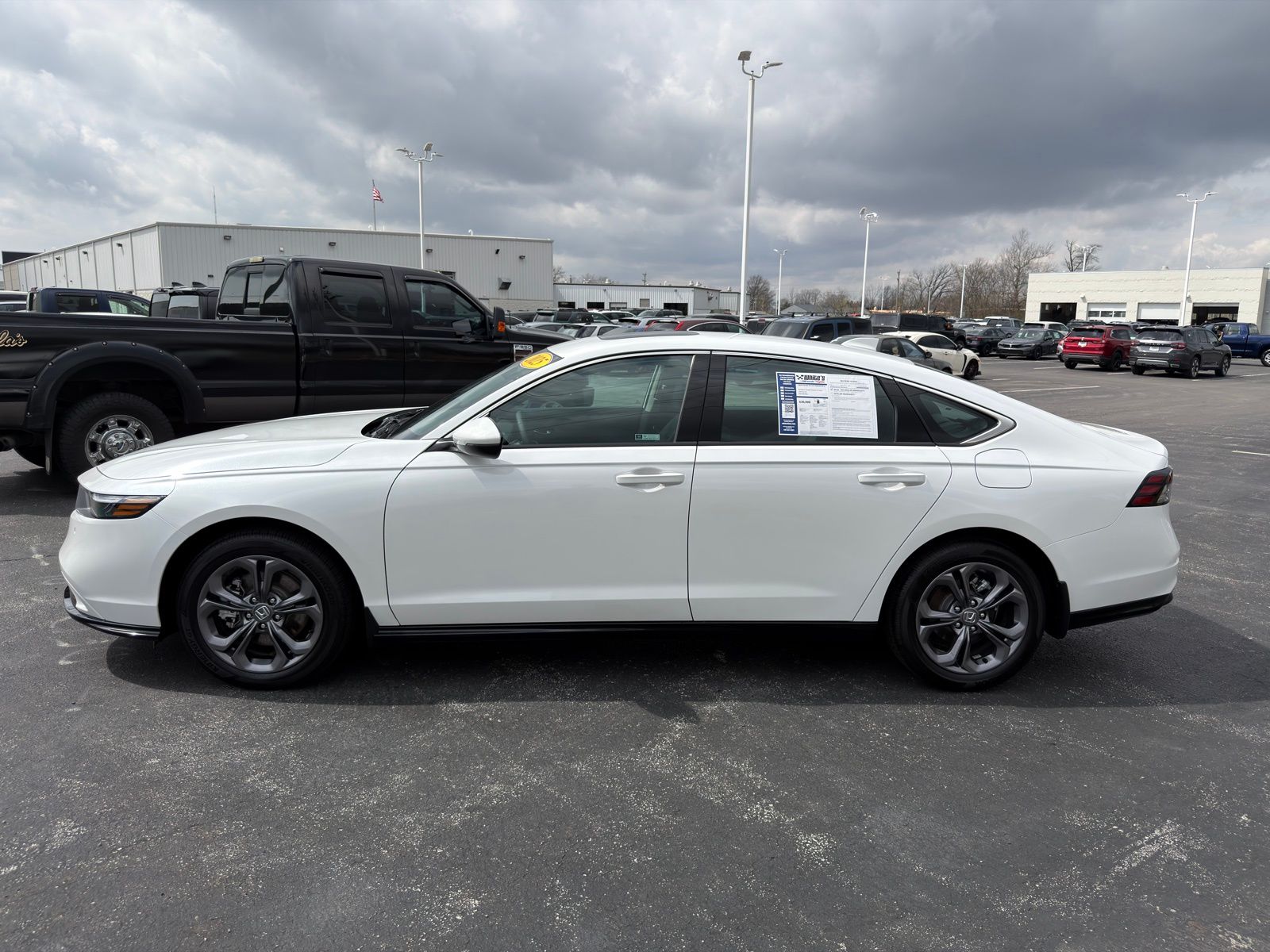 View vehicle photo 3