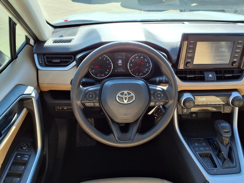 2019 Toyota RAV4 LE White at Emmons Autoplex
