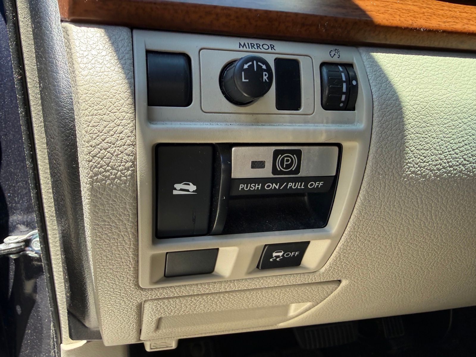 Used 2013 Blue Subaru 2.5i image 22