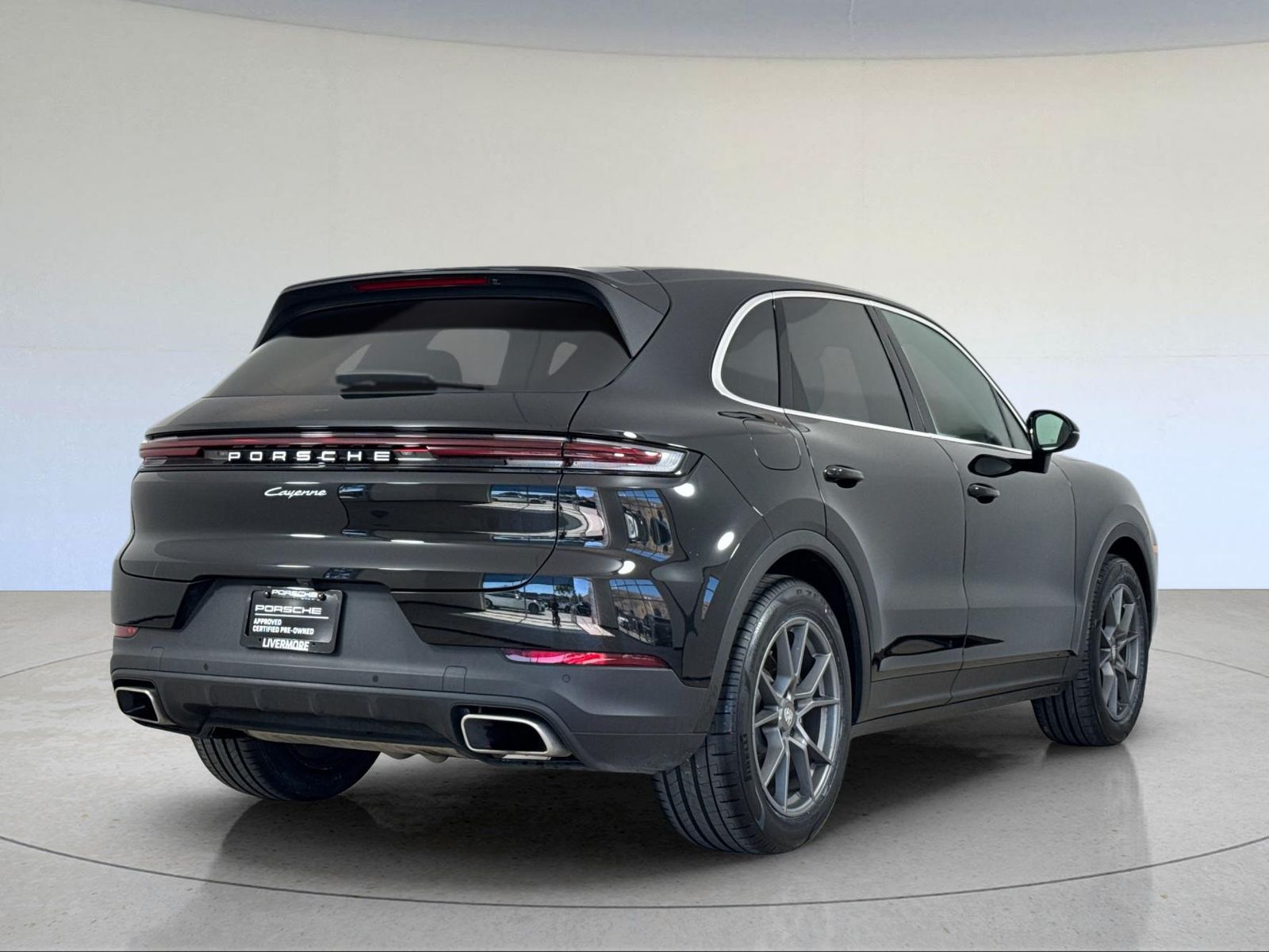 2024 Porsche Cayenne Base — full photo 8 of 30