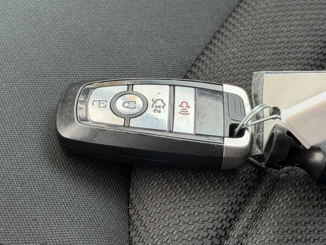 Certified Used 2018 Oxford White Ford SE image 31