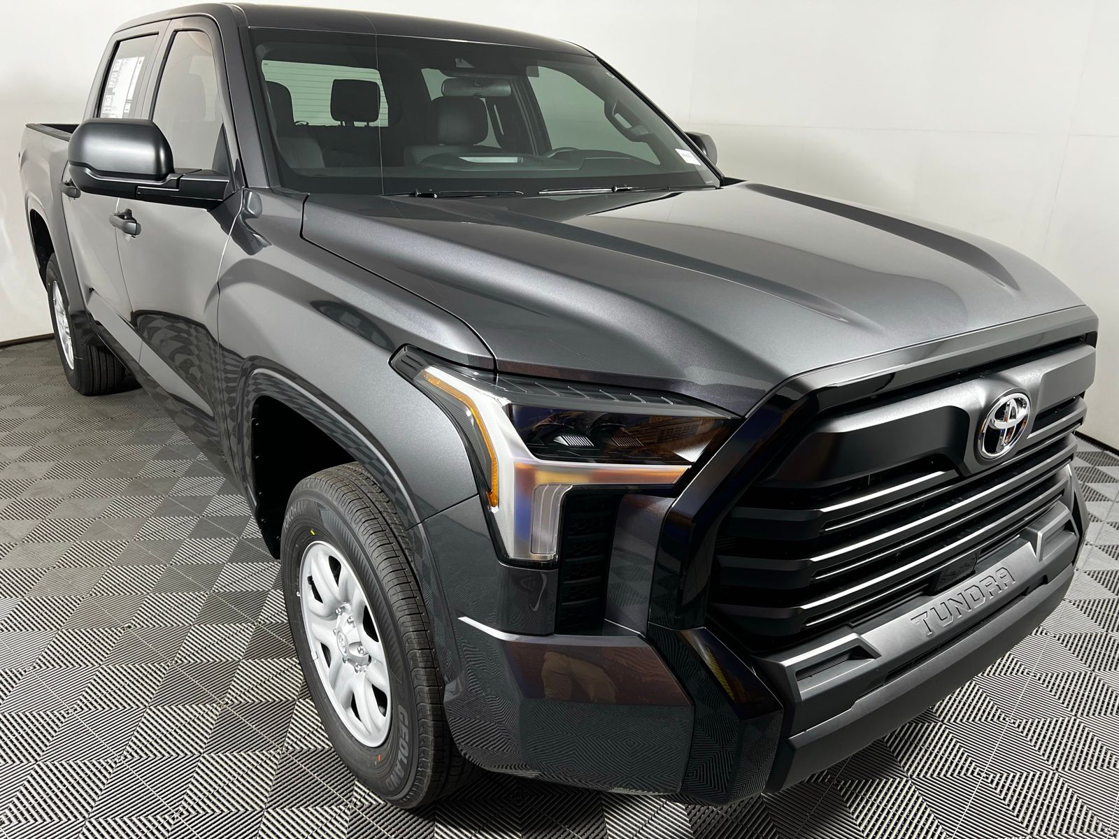 2025 Toyota Tundra SR 3