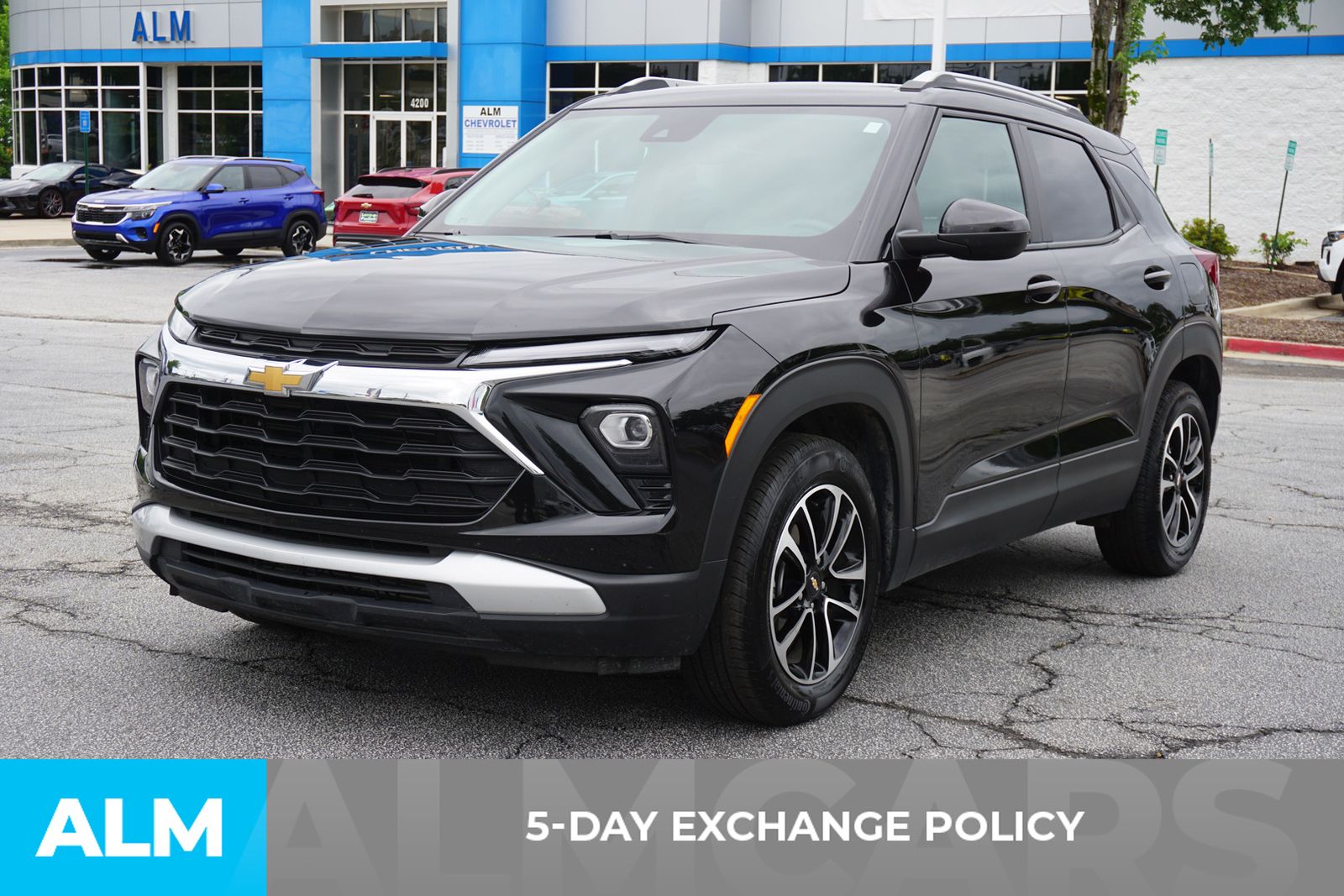 Used 2025 Black Chevrolet LT image 5