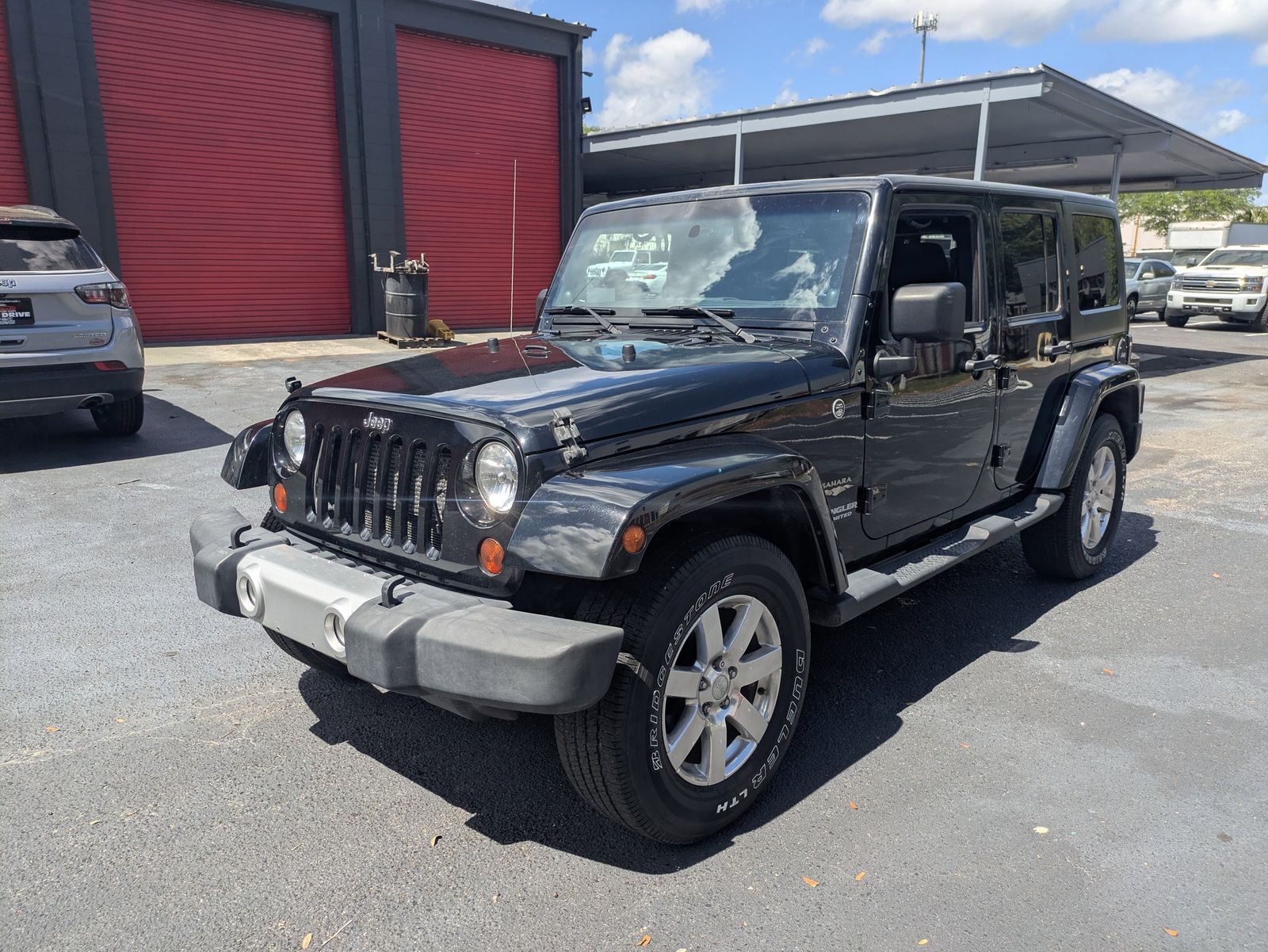 View vehicle photo 7