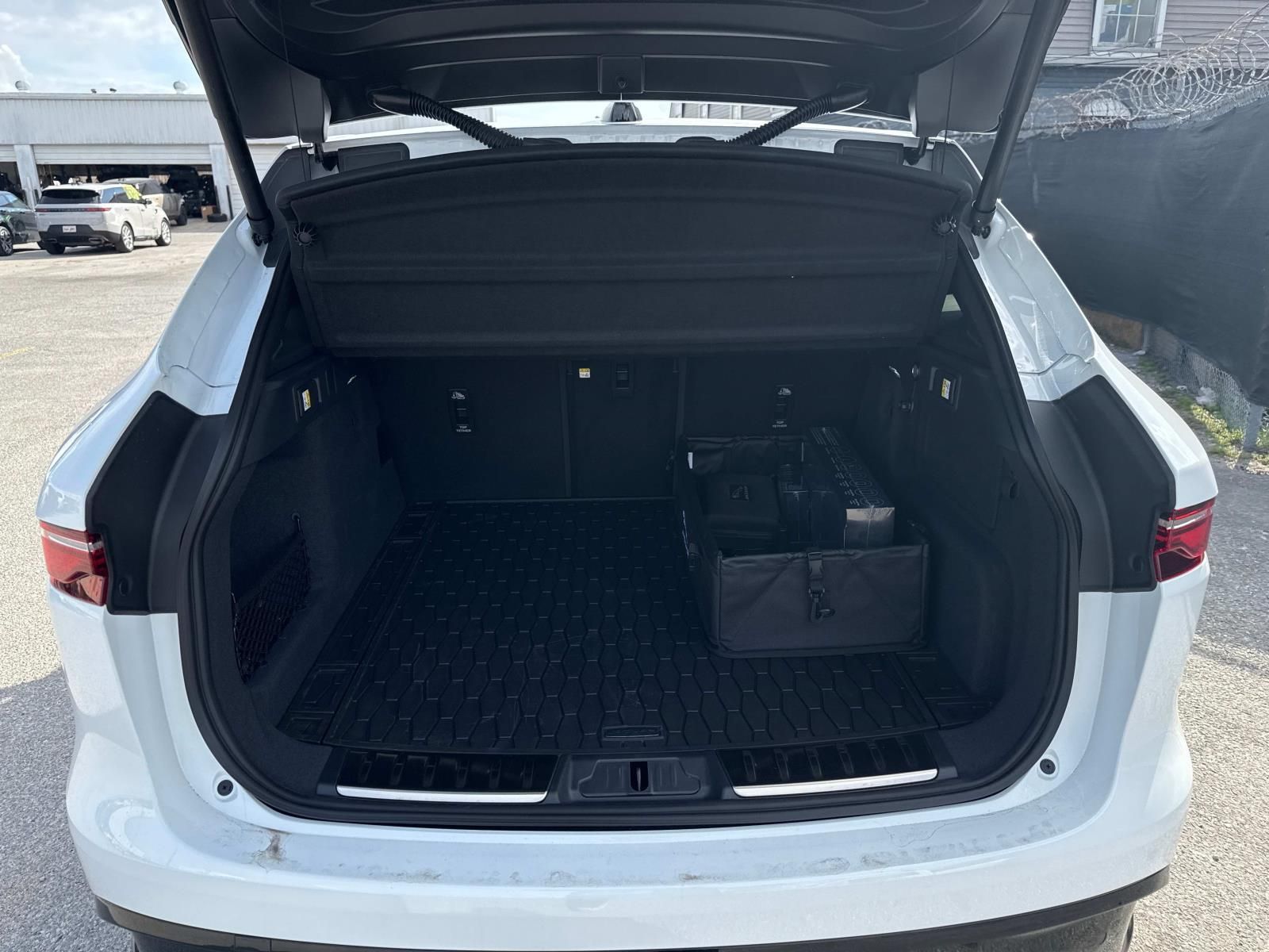 View vehicle photo 7