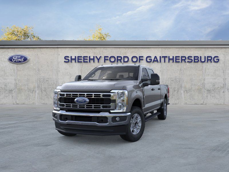 New 2026 Carbonized Gray Metallic Ford XLT image 3
