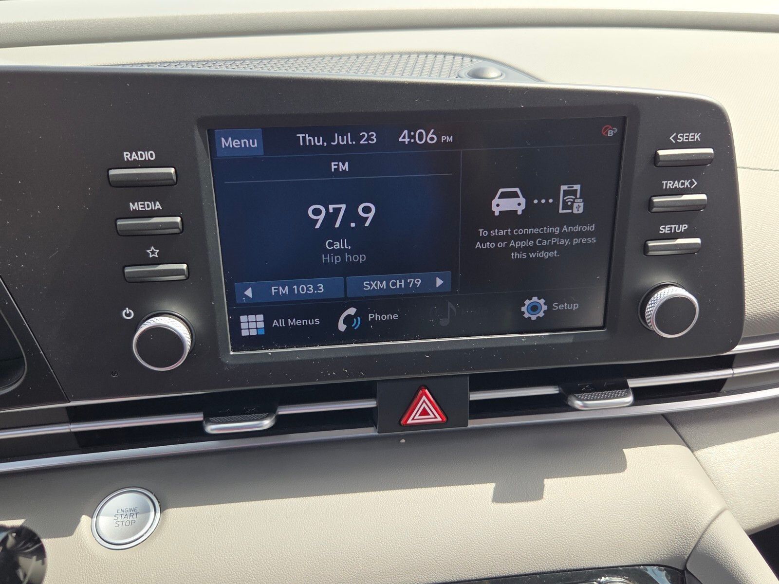 Used 2023 Black Hyundai SEL image 22