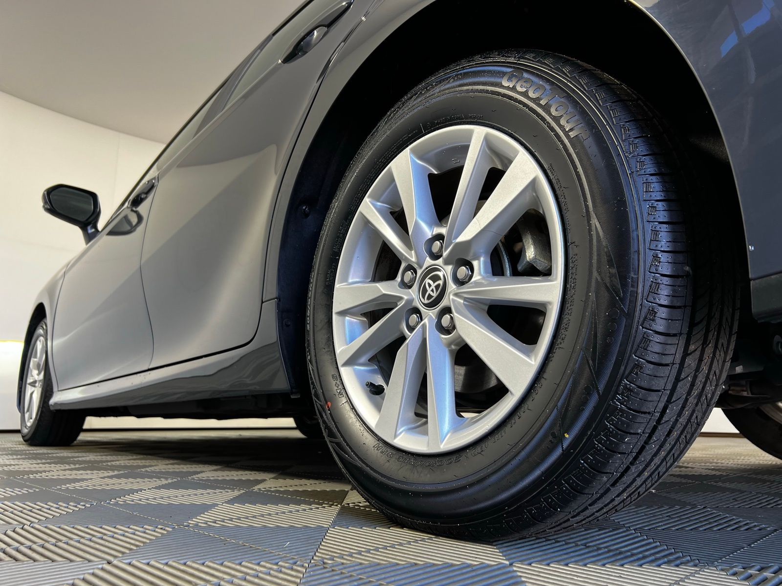 Thumbnail: 2025 Toyota Camry - 24