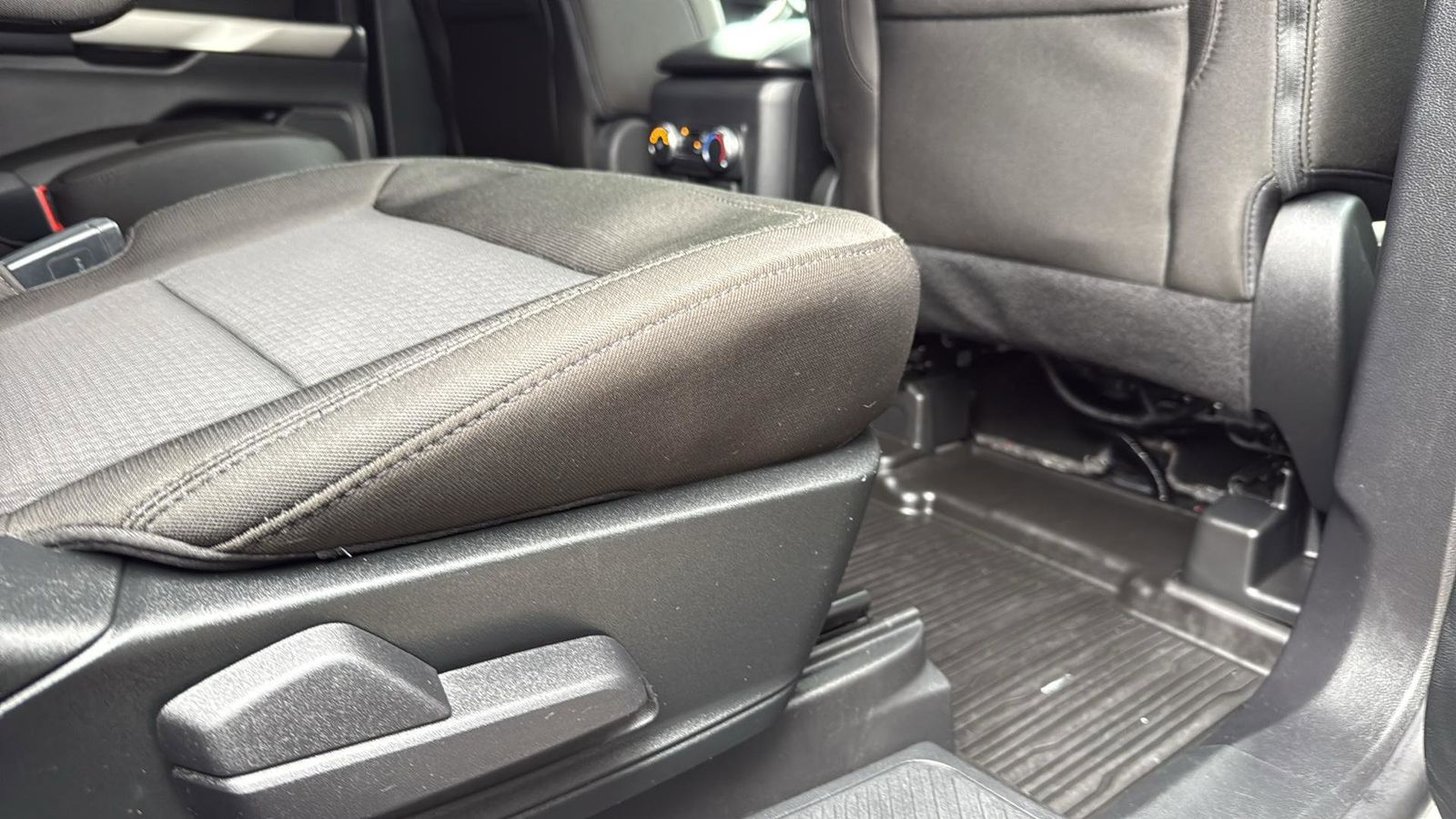 Used Car 2022 Ford Explorer  Xlt For Sale Under $30,000 In Austin, Texas