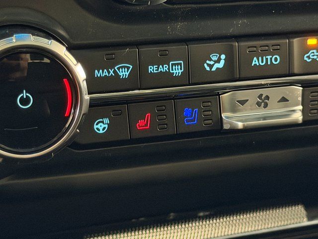 New 2026 Agate Black Metallic Ford Lariat image 32