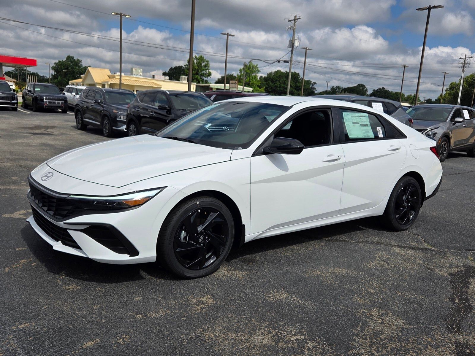 New 2026 White HYUNDAI SEL Sport image 3