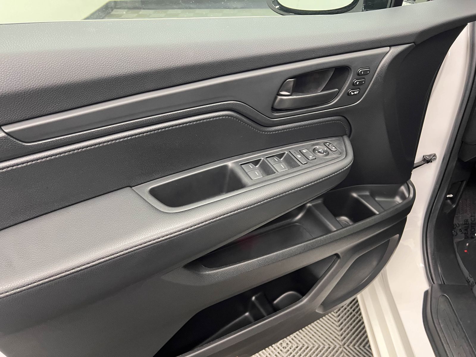 used 2025 Honda Odyssey car, priced at $35,888