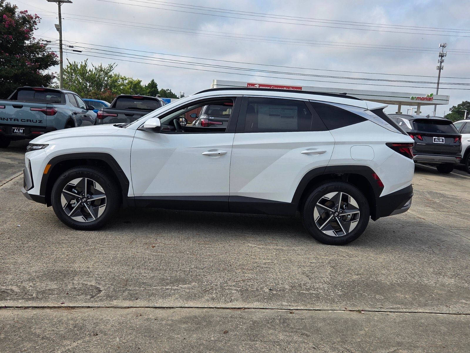 New 2026 White HYUNDAI SEL image 4