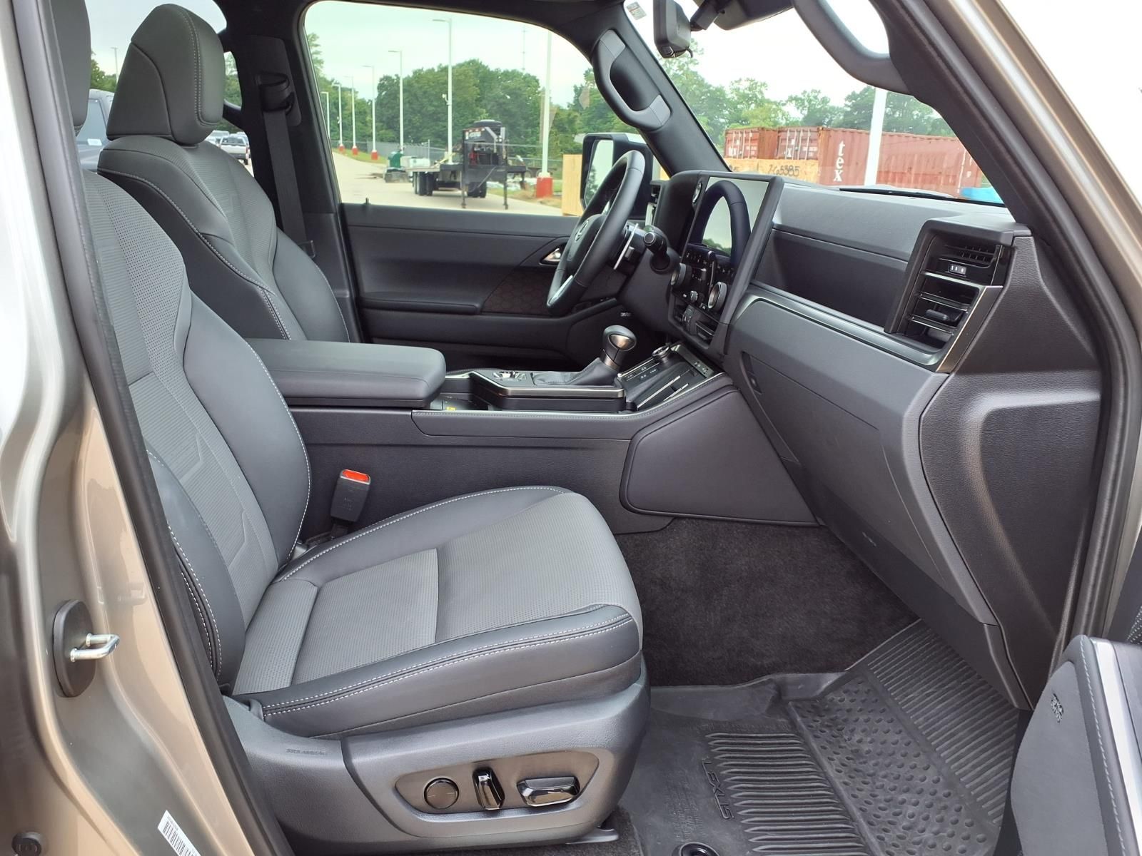 2025 Lexus GX 550 Luxury+ Silver at Gullo Toyota