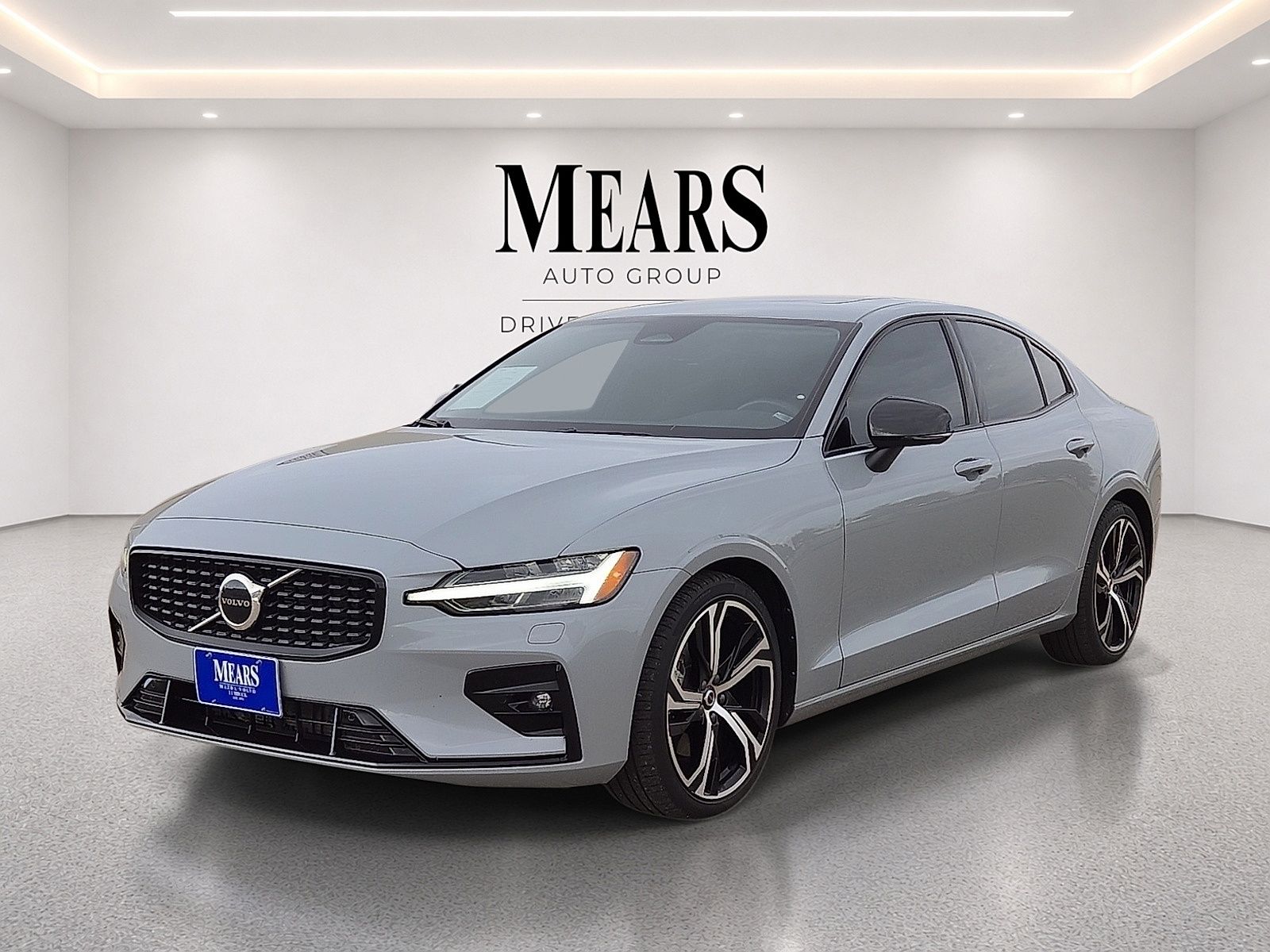 2024 Volvo S60 B5 Core Dark Theme AWD