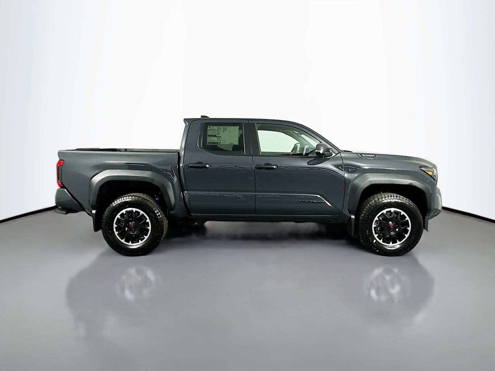 2025 Toyota Tacoma TRD Off Road - Photo 8
