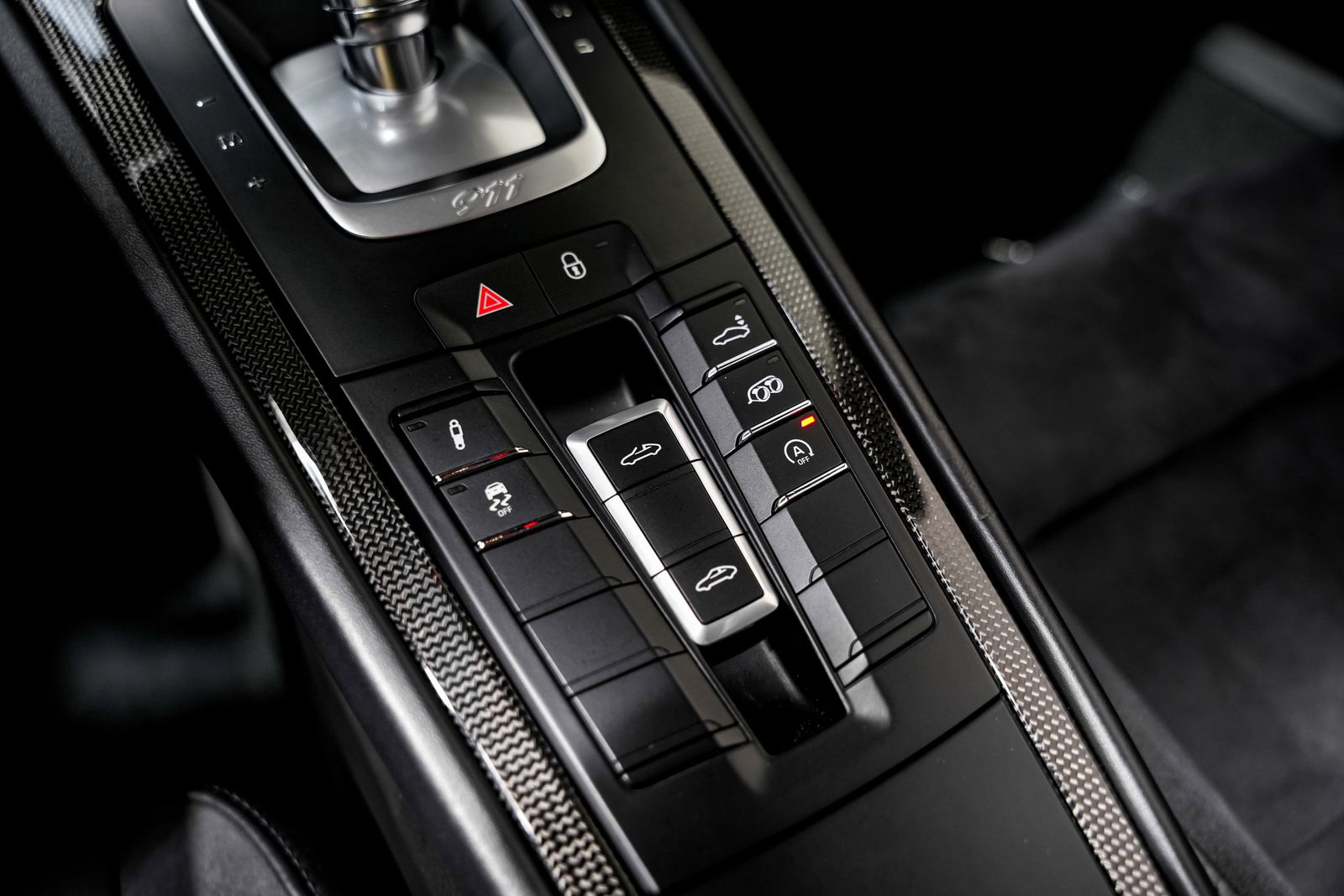 2017 Porsche 911 Targa 4 GTS — photo 17