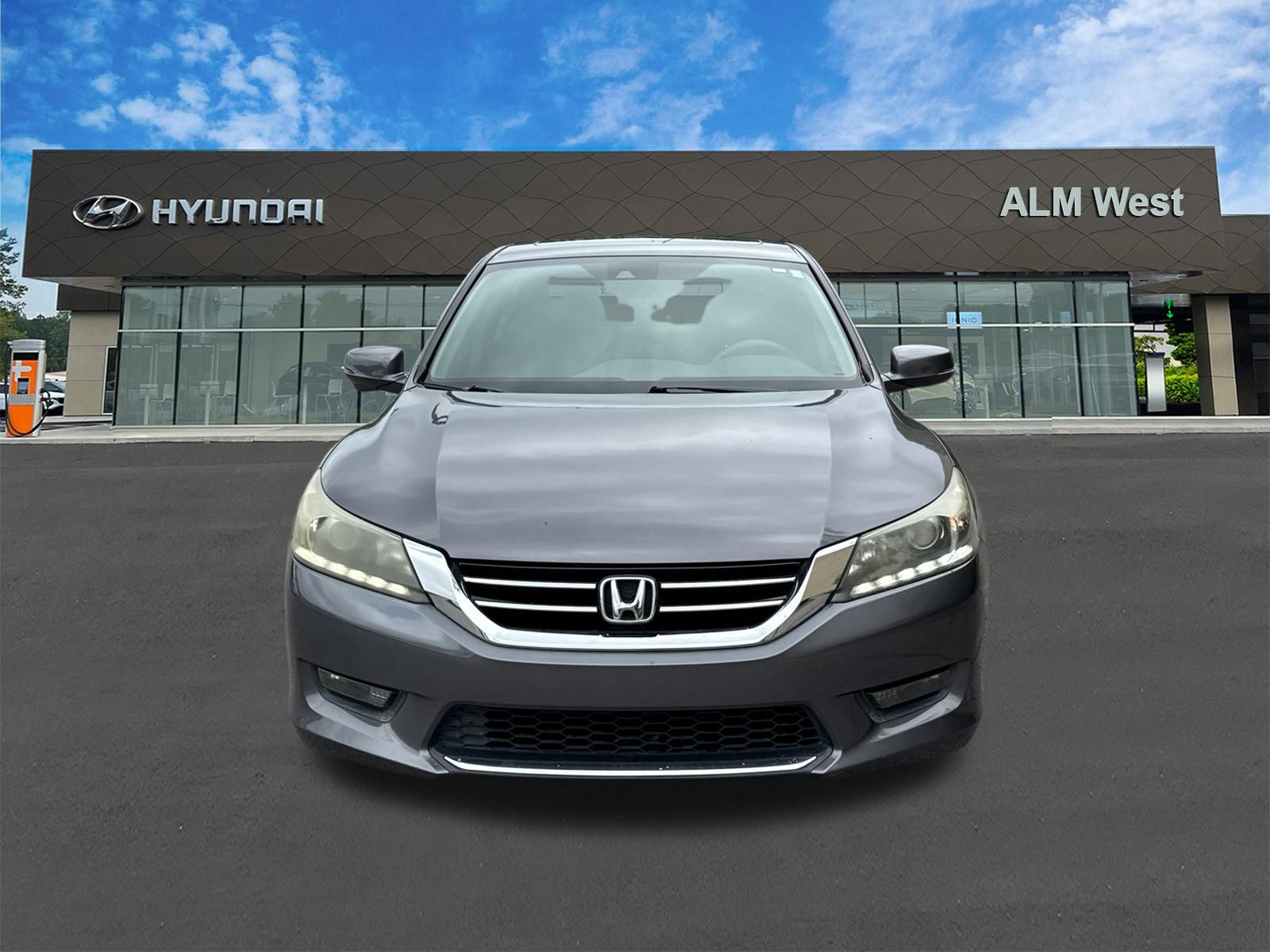 Used 2015  Honda EX-L image 2