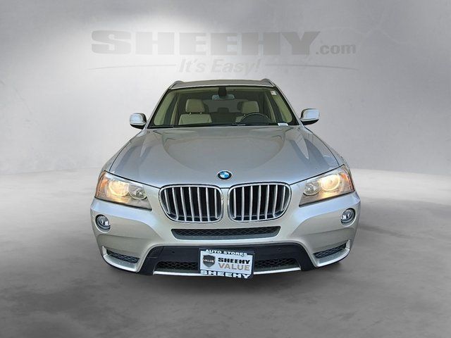 Used 2011 Silver BMW xDrive28i image 17