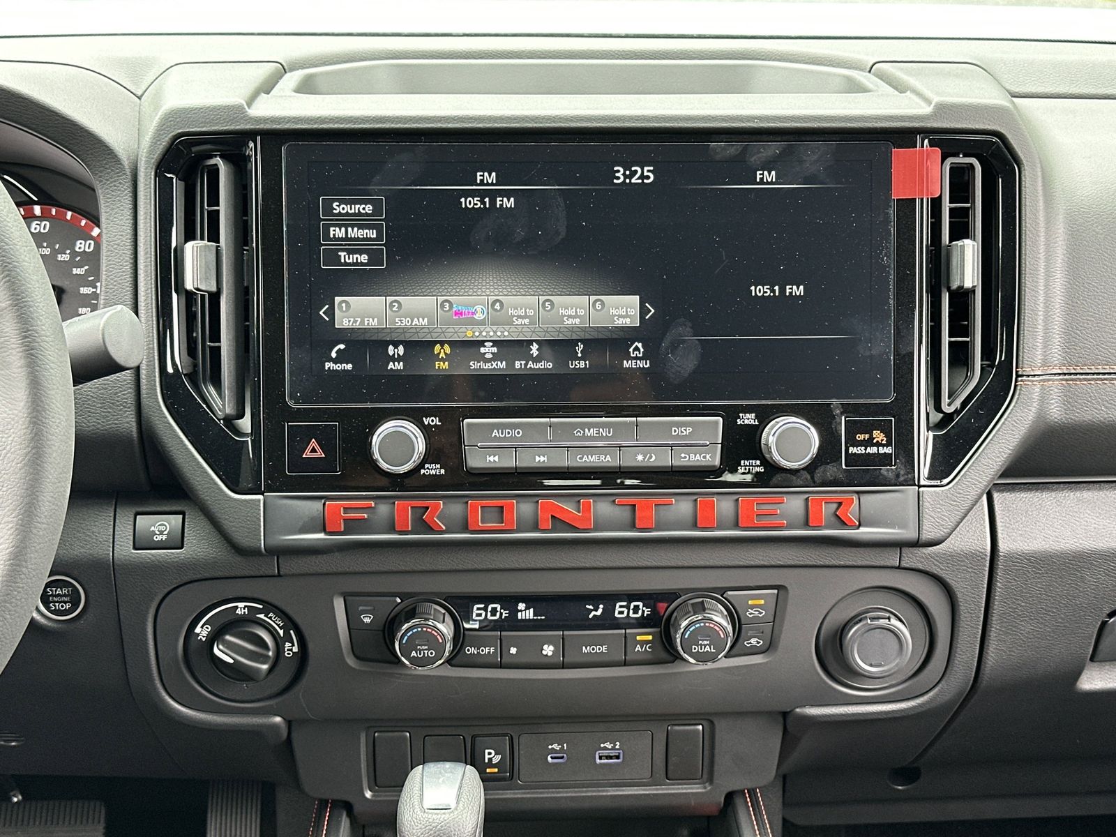 2025 Nissan Frontier PRO-4X photo 3