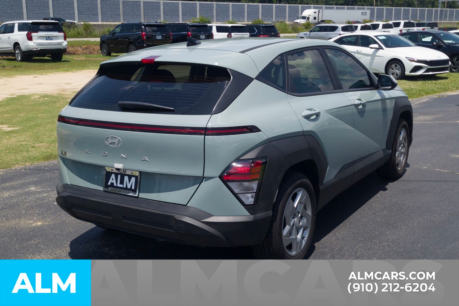 Used 2026 Green Hyundai SE image 5