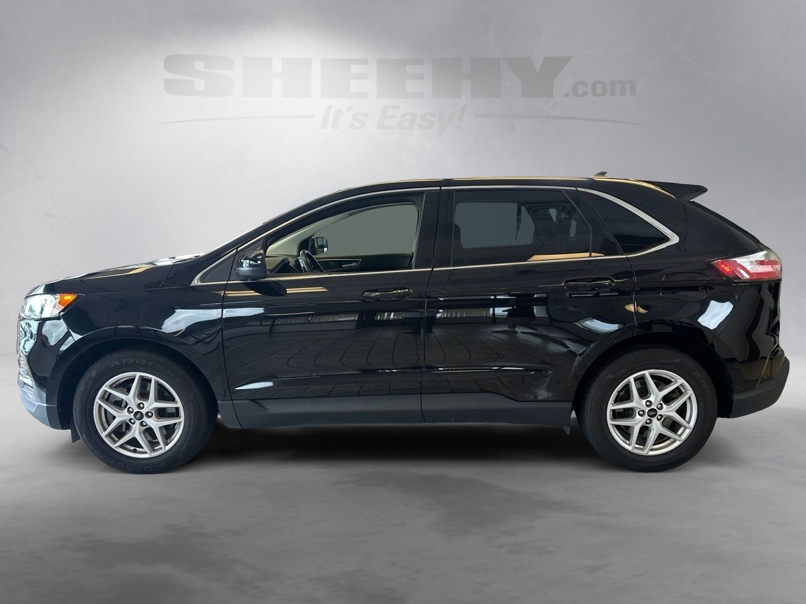 Certified Used 2024 Agate Black Metallic Ford SEL image 15