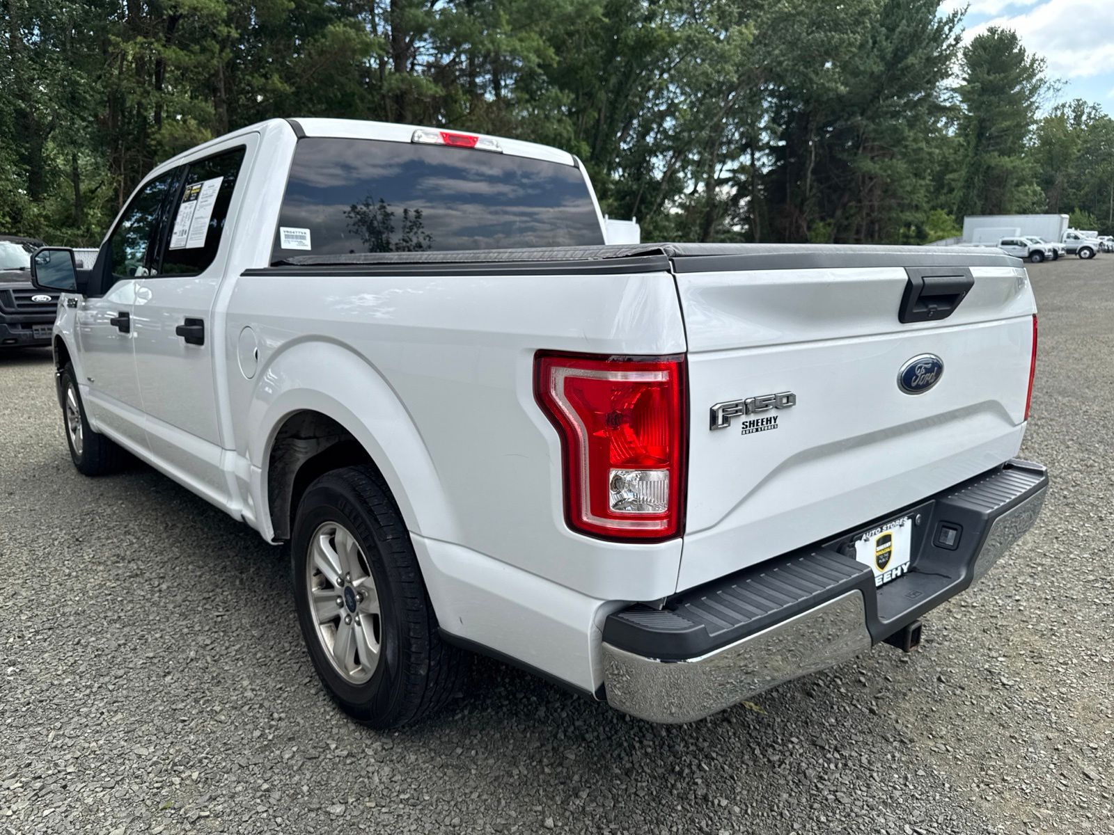 Used 2017 White Ford XLT image 11