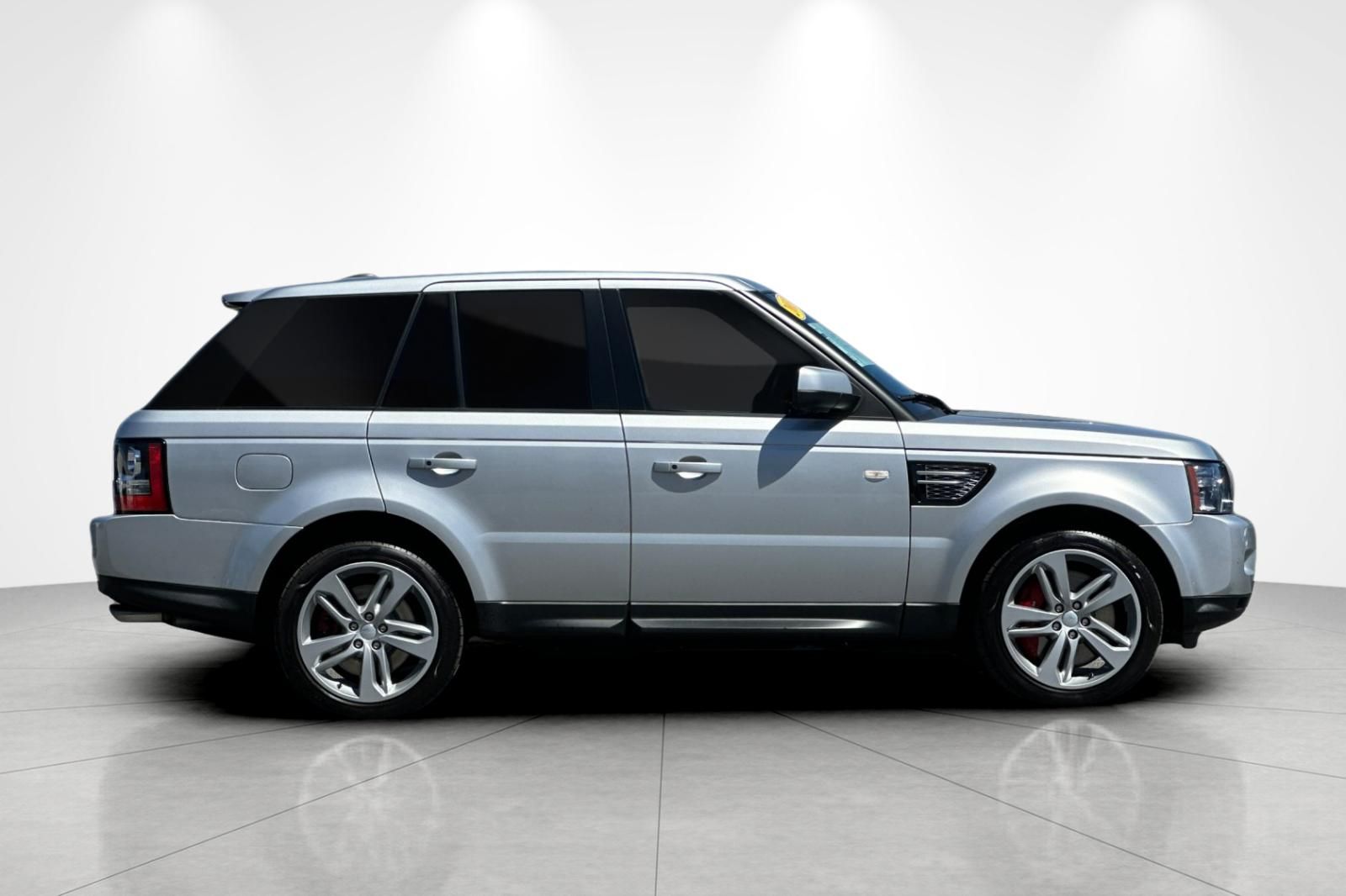 View vehicle photo 7