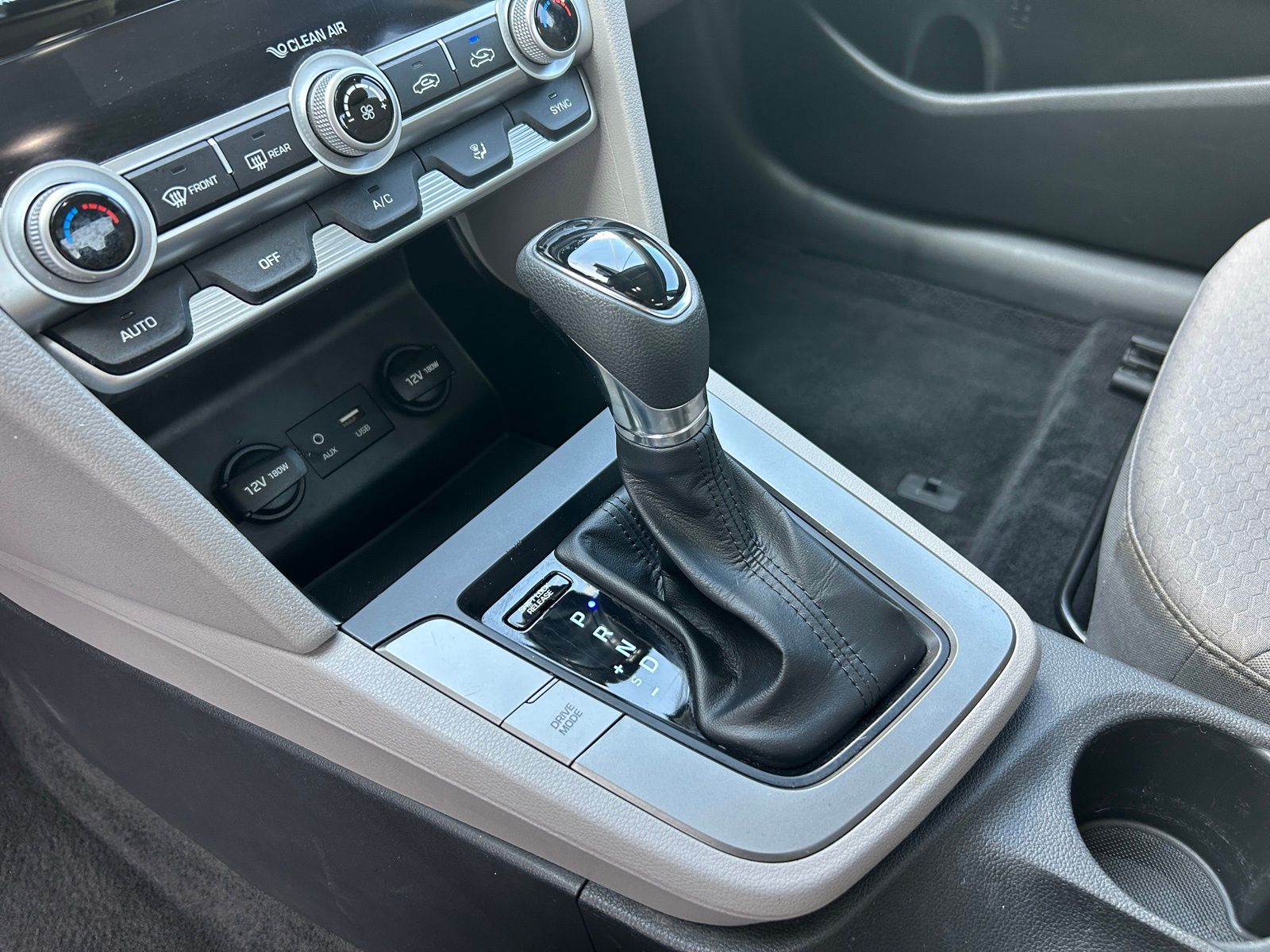 Used Car 2020 Hyundai Elantra  Se For Sale Under $15,000 In Austin, Texas