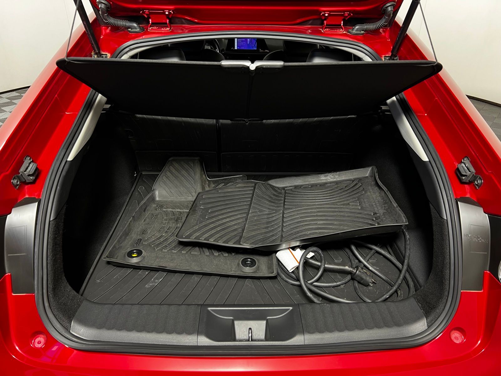 Thumbnail: 2024 Toyota Prius Prime - 26