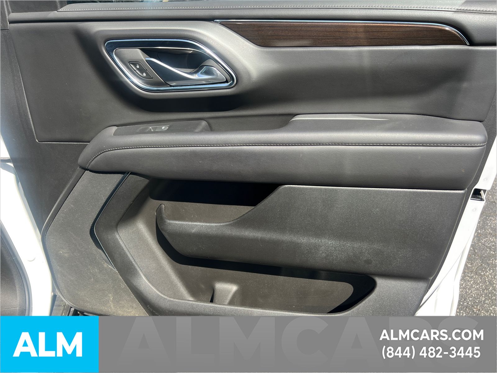 Used 2024 White GMC SLE image 17
