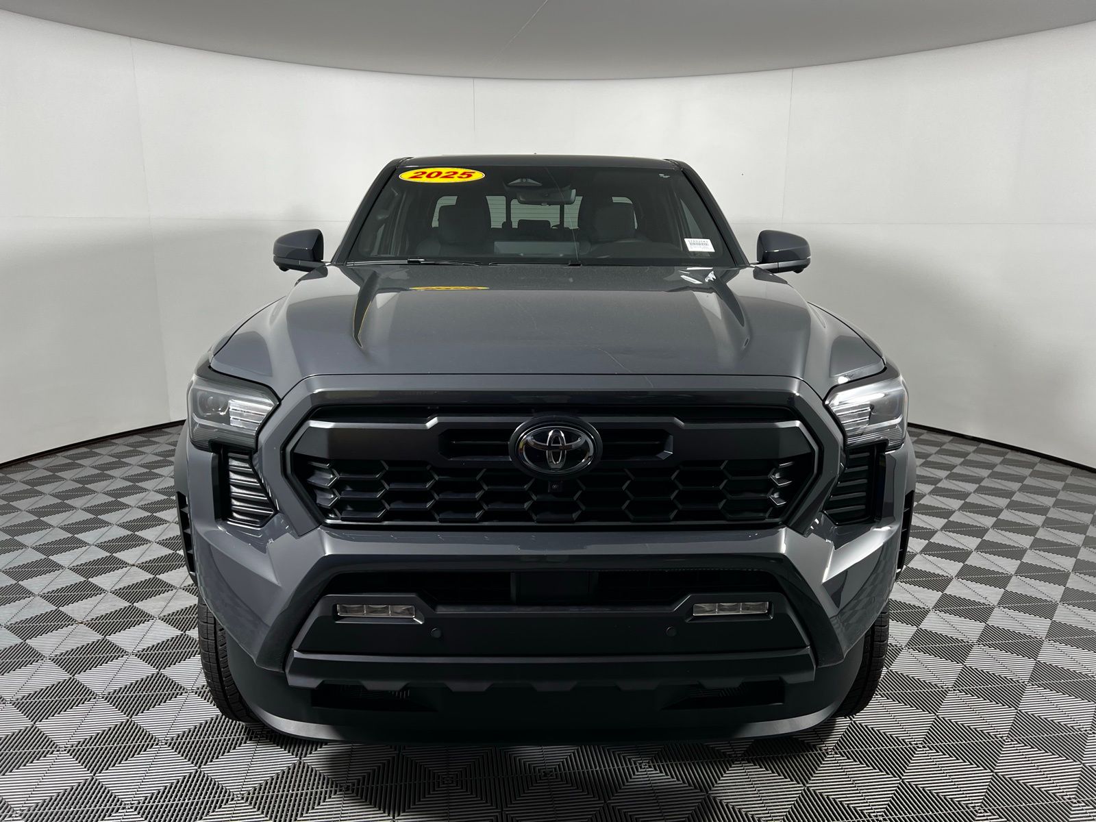 Thumbnail: 2025 Toyota Tacoma - 2