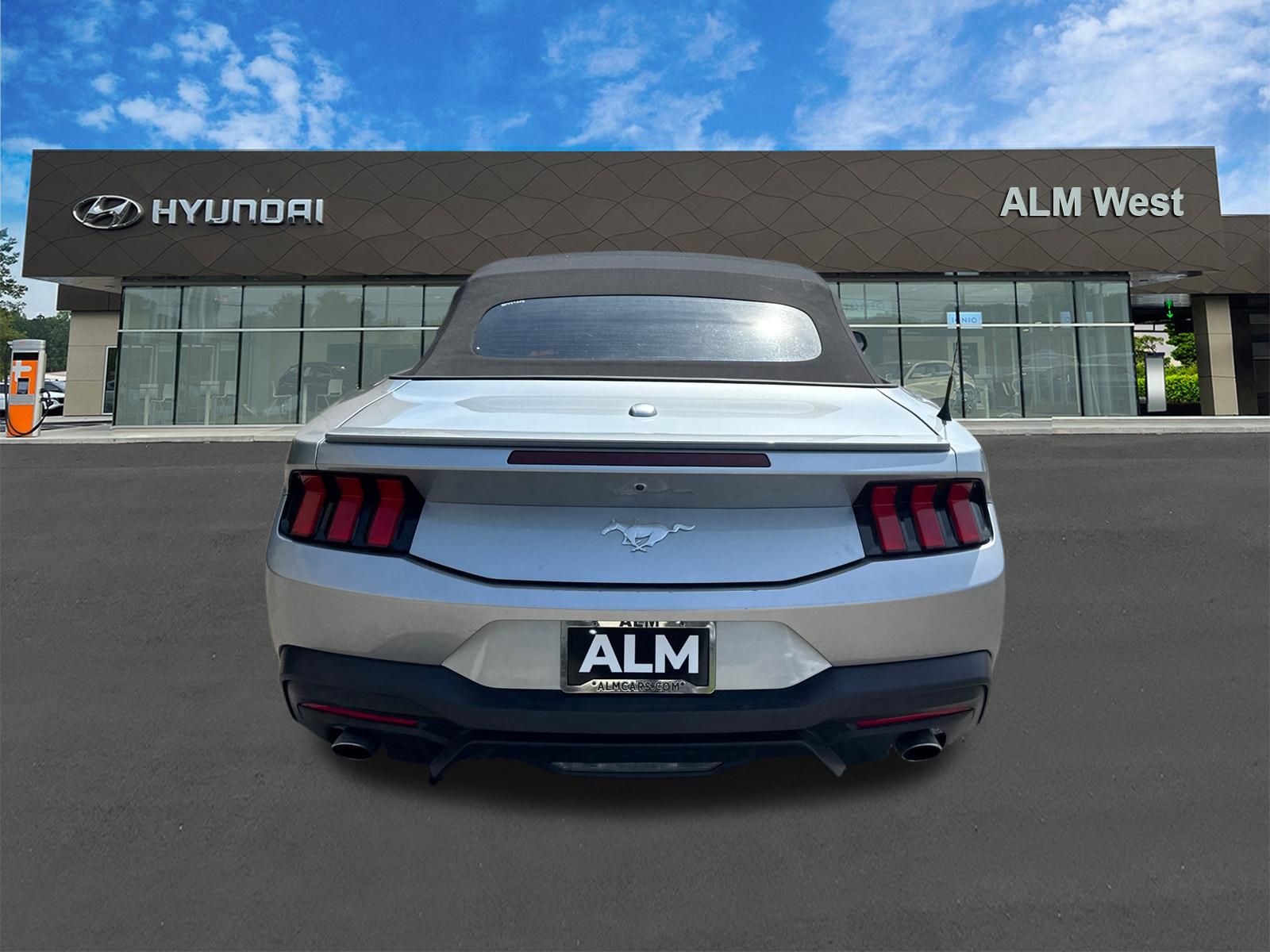 Used 2025 Silver Ford EcoBoost Premium image 6