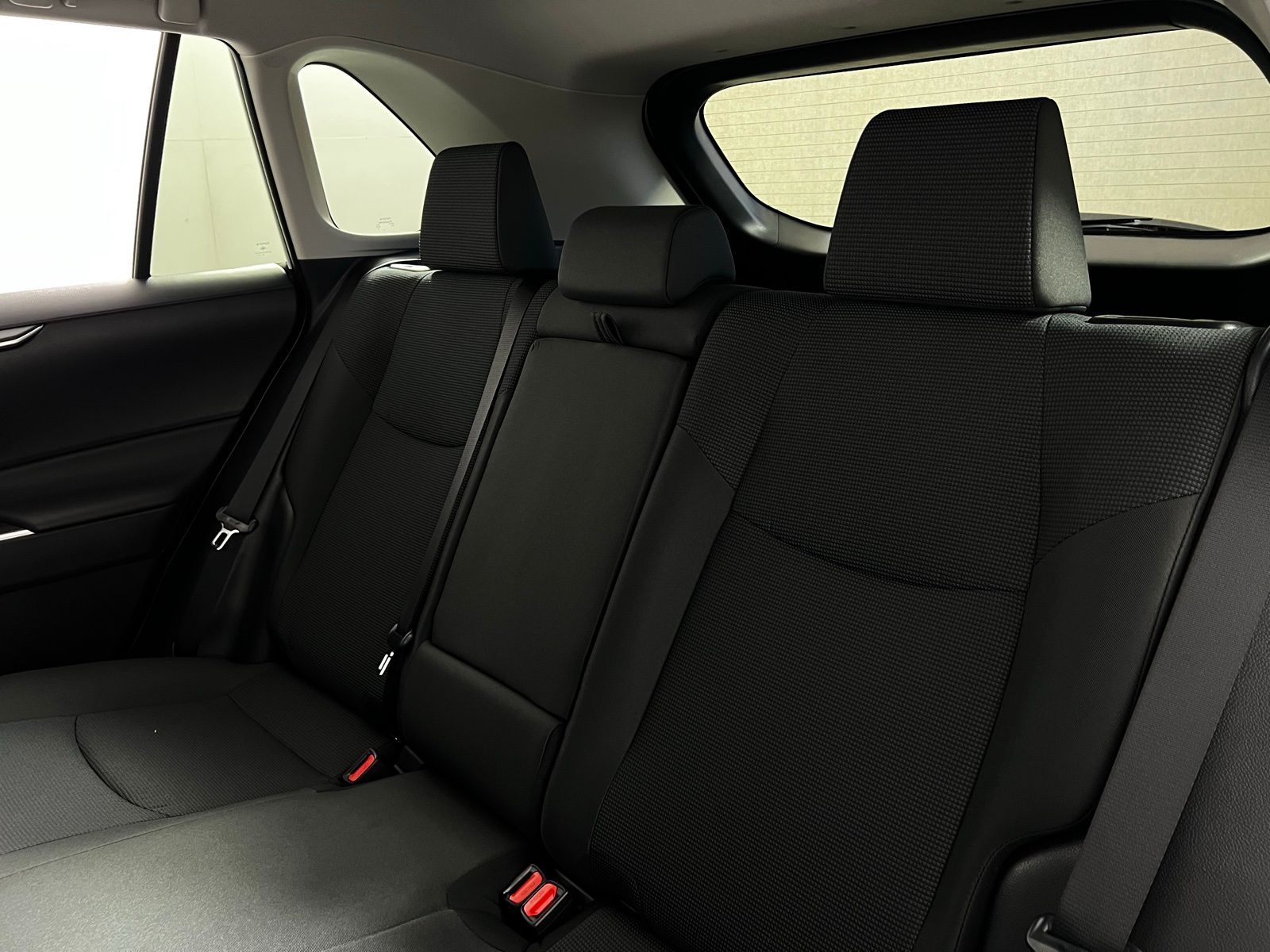 Thumbnail: 2025 Toyota RAV4 - 20