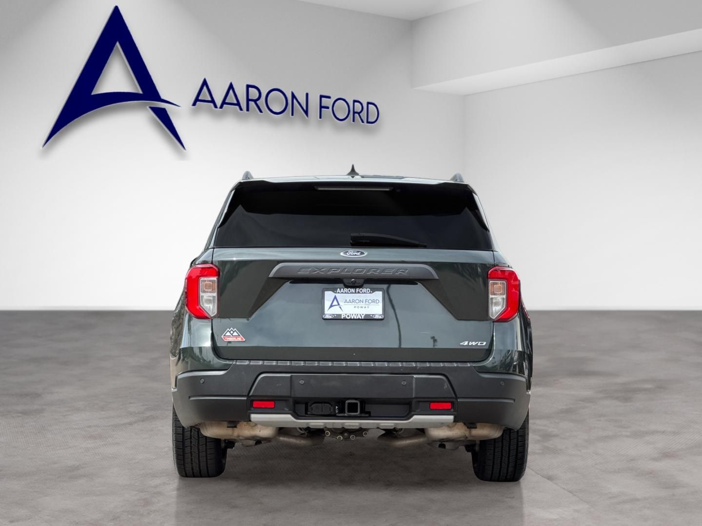 View vehicle photo 5