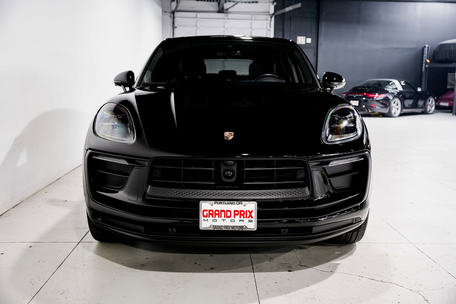2024 Porsche Macan Base — photo 5